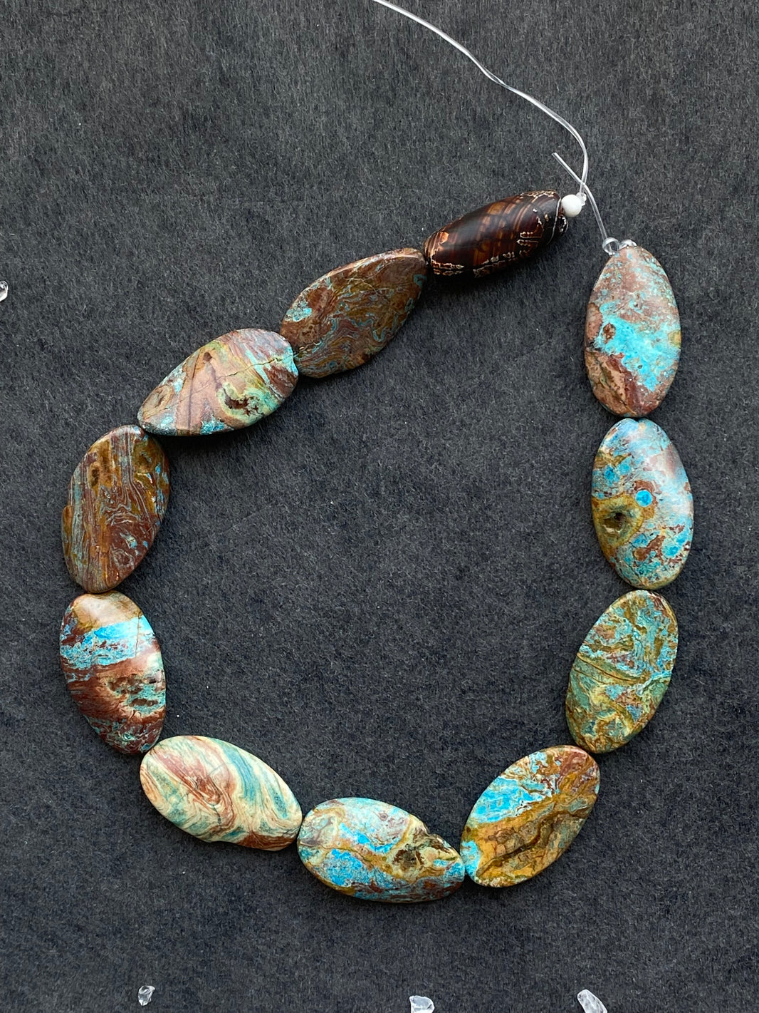 17 - Retro Pattern Oval Natural Stone Loose Beads