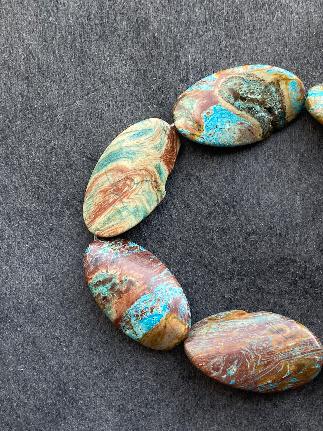 17 - Retro Pattern Oval Natural Stone Loose Beads