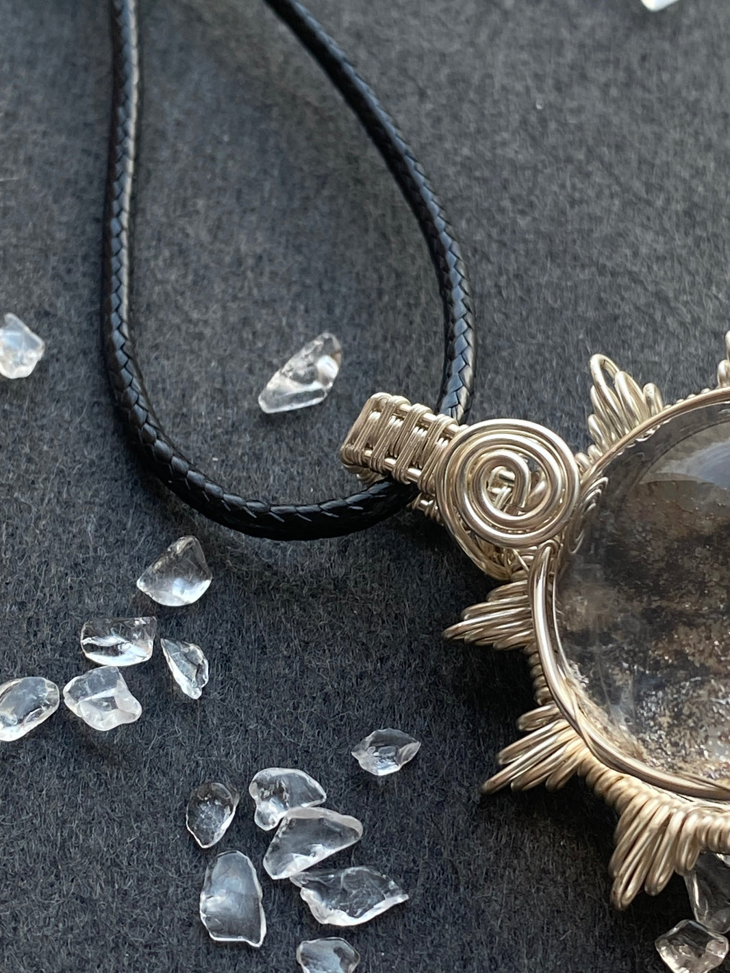 38 - Natural Crystal Rotatable Round Sunburst Wire Wrapped Pendant Necklace