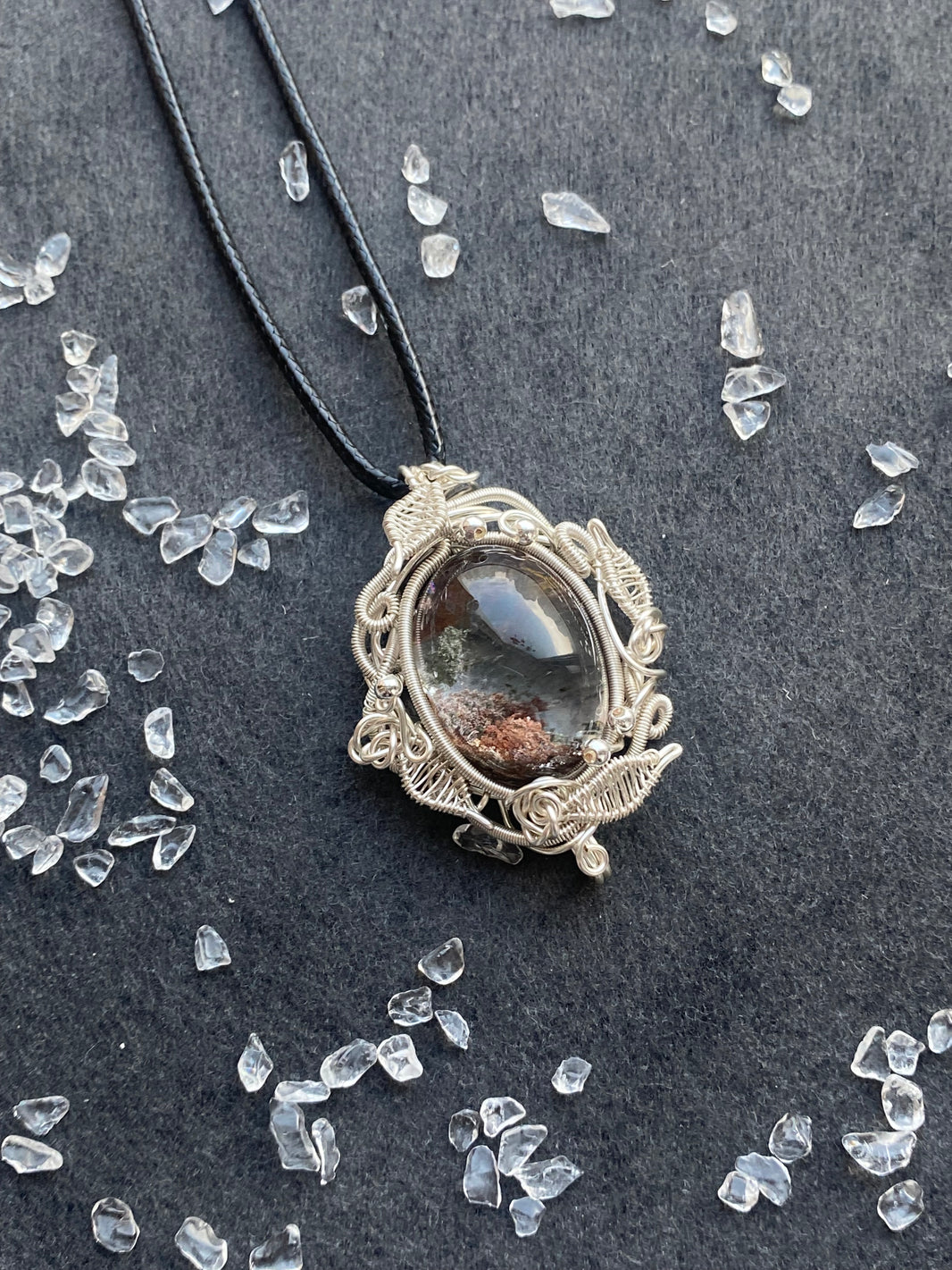 39 - Natural Crystal Vintage Floral Wire Wrapped Pendant Necklace